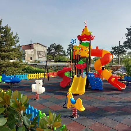Complex Casa Ani אפורי נורד