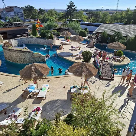 אתר נופש Complex Casa Ani *